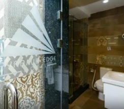 Люкс Executive с видом на пирамиды и джакузи в Pyramid Edge Hotel & Exclusive Pyramids View Rooftop
