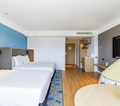 Трёхместный номер Standard в Holiday Inn Express Hohhot East Station, an IHG Hotel