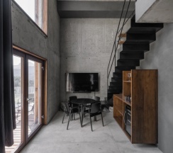 Люкс Каллисто с балконом и с видом на горы в Moon2