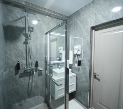 Апартаменты Deluxe с 2 комнатами с балконом и с красивым видом из окна в Отель Avant Hotel Tashkent Pool&Spa