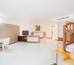 Четырёхместный номер Family в Pinnacle Grand Jomtien Resort and Beach Club