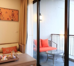 Двухместный номер Deluxe с видом на бассейн двуспальная кровать в Proud Phuket