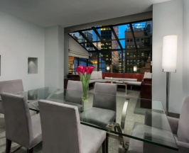 Двухместные Penthouse North двуспальная кровать в Royalton New York