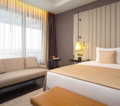 Люкс Diplomat в Double Tree by Hilton