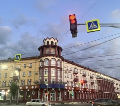 Четырёхместные апартаменты с балконом в Виктория на улице Степана Разина