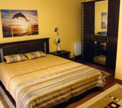 Коттедж с тремя отдельными комнатами в Озёрная