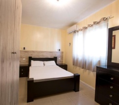 Двухместный номер Large двуспальная кровать в Laguardia Hotel