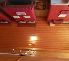 Номер стандарт комфорт с 1 односпальной и 1 двуспальной кроватью в Гостевой дом на Заячьей поляне