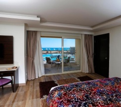 Полулюкс с видом на бассейн в Pickalbatros White Beach Resort - Hurghada