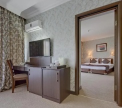 Люкс с балконом в Премьер Алатау