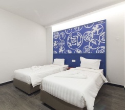 Двухместный номер Deluxe 2 отдельные кровати в Kitez Hotel & Bunkz - Hostel