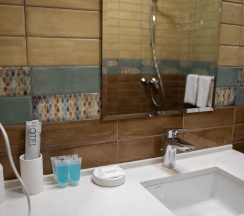 Номер стандарт улучшенный с 1 двуспальной кроватью в Хабаровск