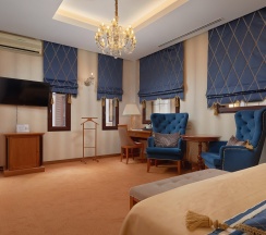 Джуниор сюит в Author Boutique Hotel