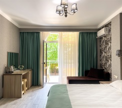 Корпус Сильвер Стандарт в Family Pride Inn Прайд