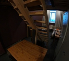 №13, 4 местный номер целиком, два яруса в Hostel Kirovsk.red