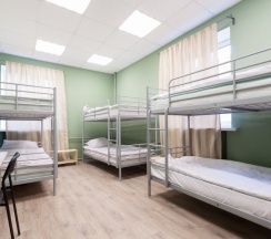 Спальное место в женском 6-ти местном номере в Story Hostel