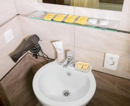 Номер улучшенный №202 в Hotel central