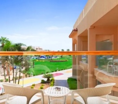 Двухместный полулюкс двуспальная кровать в Pickalbatros Royal Moderna Sharm & Aqua Park