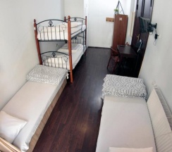 Четырёхместный номер Standard в Pit Stop Hostel