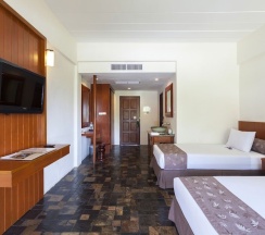 Номер Deluxe с балконом и с красивым видом из окна в Karona Resort & Spa