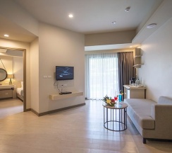 Люкс Premier с 3 комнатами в Krabi La Playa Resort
