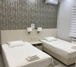 Номер-студио на первом этаже в гостинице GH75 ул.Бимбаева 75 в GH75
