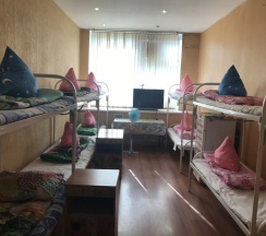 Кровать в общем номере (мужской номер) с красивым видом из окна (общая ванная комната) в Хостел