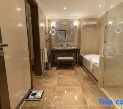 Люкс Posh Club Pool в Sunrise Crystal Bay Resort
