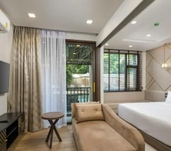 Двухместный номер с доступом к бассейну Deluxe двуспальная кровать в The Proud Karon Beach Phuket Trademark Collection By Wyndham