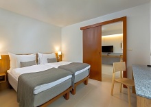 Семейный люкс с 2 комнатами в Sunwing Kamala Beach