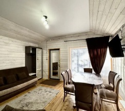 Коттедж № 2 в Aladdin Homes