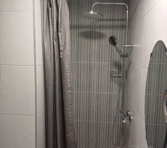 Двухкомнатная студия с кухней, кондиционером и видом на реку в Европа House