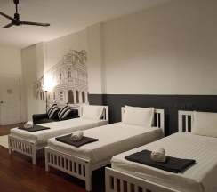 Трёхместный номер Standard в Chino Town at Yaowarat Phuket