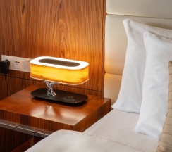 Апартаменты люкс с балконом для 5 гостей в V Hotel&Rooftop lounge