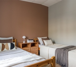 Стандартный  номер с 2 кроватями и собственной ванной в Номера в Гатчине