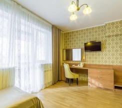 Улучшенный с балконом в Аист