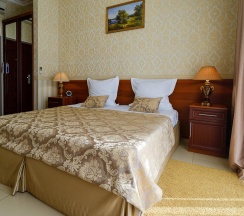 Номер стандарт с 1 двуспальной кроватью в Эдэран