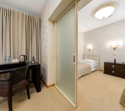 Люкс с видом на море  в Ревиталь Парк