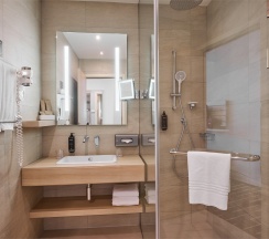 Номер Privilege, c балконом и видом на город - с двуспальной кроватью в Mercure Sochi Centre