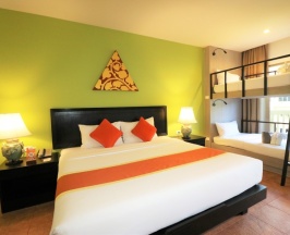 Четырёхместный номер The Bunks в Kata Sea Breeze Resort