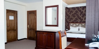 Ташкент: Курортный отель Charos Deluxe Resort