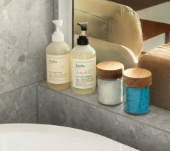 Sea view apartments - Family suite (Ванна с панорамным видом на море и камин. Размещение до 5 гостей), Станюковича 48/5 в Vvo apartments group