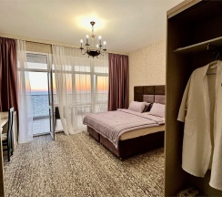 Комфорт+ с балконом прямой вид на море в Кавказ