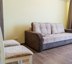 Двухуровневый семейный номер с балконом на 3-4 гостей и видом на море (корпус Б) в Оптимист