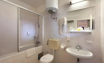 Двухместный номер Superior двуспальная кровать в Village Galijot Plava Laguna