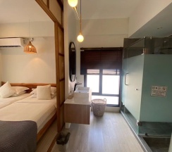 Номер Premier в YOLO Bangkok Boutique Hotel
