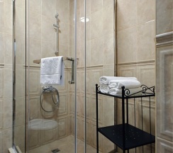 2 этаж I Студия (трёхместный номер с кухонным уголком  и микроволновой  печью) в Марис