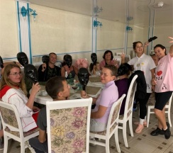 Полулюкс на троих-четверых гостей с балконом и видом во двор (в корпусе Б) в Оптимист