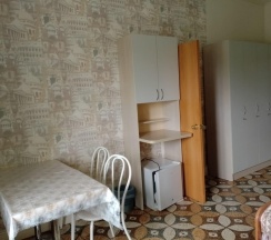 Кровать в 4-местном общем номере в Красногорье