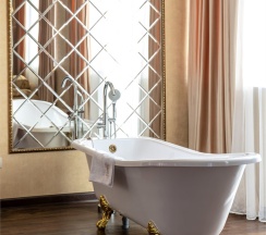 Luxe ESTET в Hotel Villa MARALIS